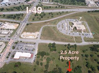 695 Oak Grv, Springdale, AR 72762