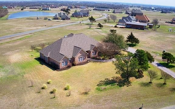 3rd image of 290 Hidden Lakes Blvd