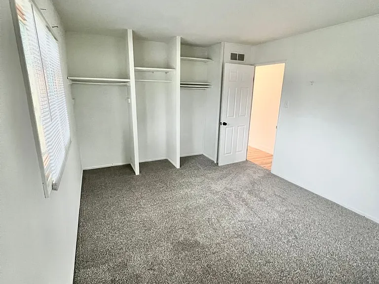 4737 Pinecrest Dr — Photo 45