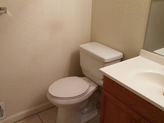 5th image of 5533 Keoncrest Cir APT 4
