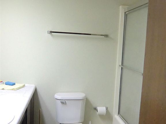 102 Bathroom 2 5-23-12