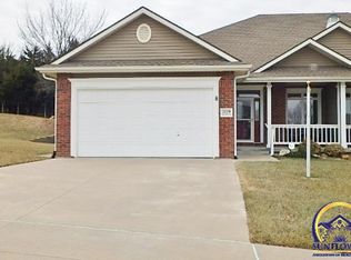 1119 SW Red Oaks Ct, Topeka, KS 66615