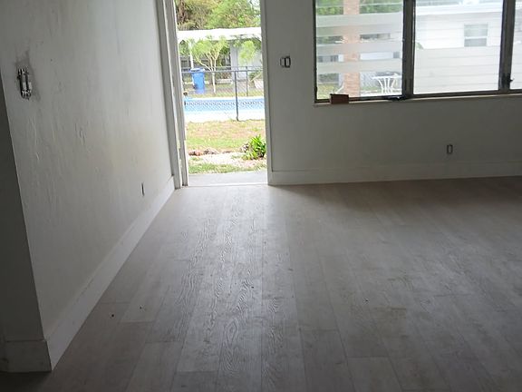 2nd image of 1499 NE 32nd St #3