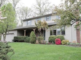 9 Doreen Ct, Edison, NJ 08820