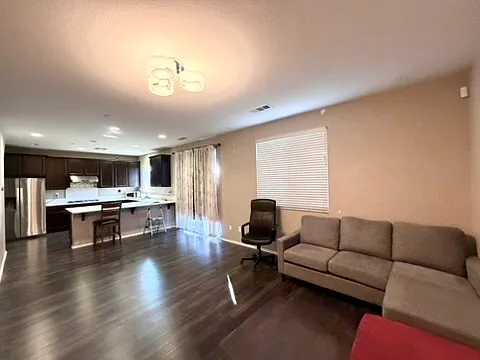 17658 W Murphy Ln — Photo 5