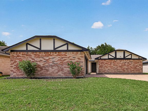 3rd image of 15718 Wingdale Dr