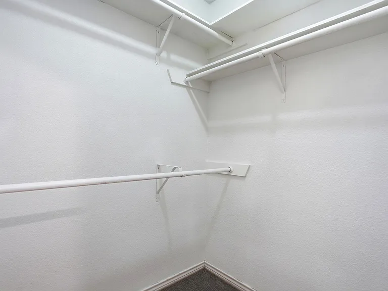 306 Woodstone Dr — Photo 31