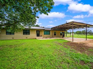120 W Cedar Dr, Kerrville, TX 78028