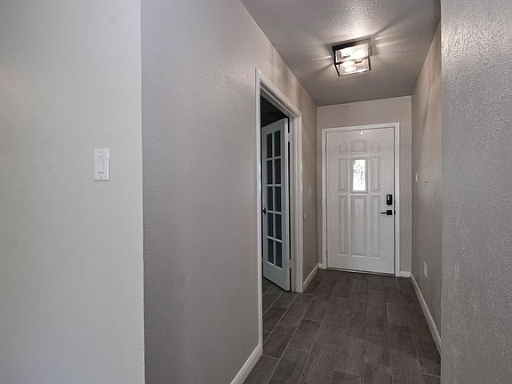 5th image of 205 Tanglewood Rd