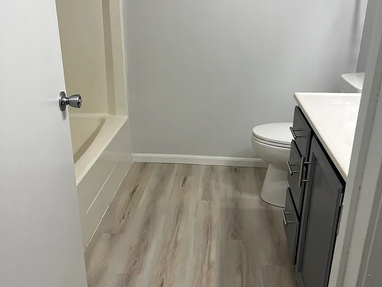 1208 Miller St #1 — Photo 7