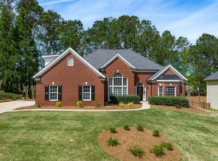 5834 Saint Miles Dr, Buford, GA 30518