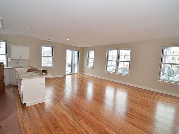 4th image of 2-6 N Midland Ave #104