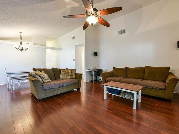 2nd image of 10604 Suntree Ct