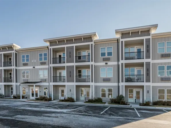 124 S Main St, Florida, NY 10921