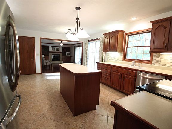 4th image of 7104 36th Avenue Ct #B