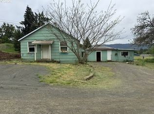 1420 NW Grove St, Roseburg, OR 97471