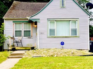 1901 Berkley St, Flint, MI 48504