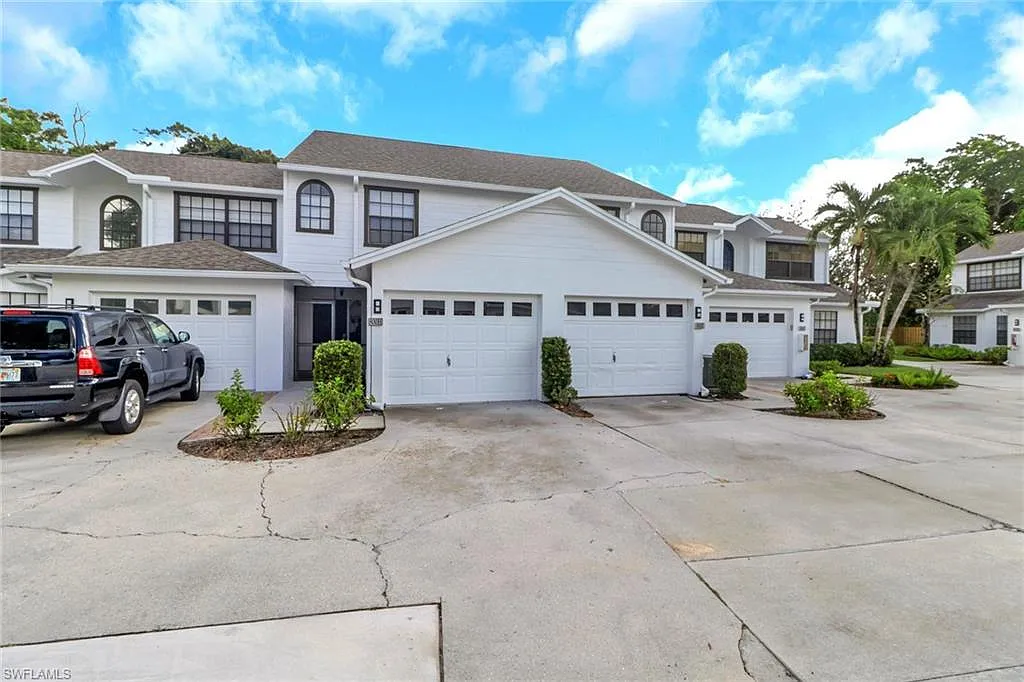 2 bed, 2.5 bath, 1432 sqft, $2,700 — Photo 1