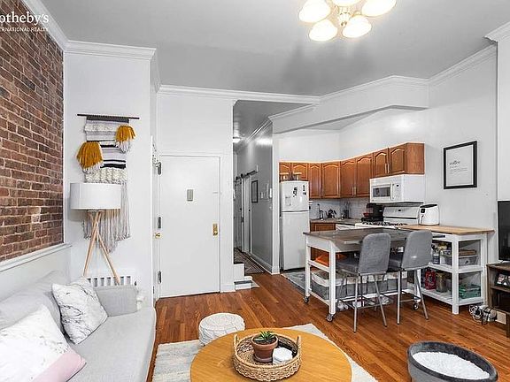 4th image of 74 W 131st St APT 2