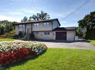 105 Jacksonville Rd, Pequannock, NJ 07440