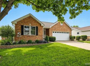 933 Claybend Dr, Ballwin, MO
