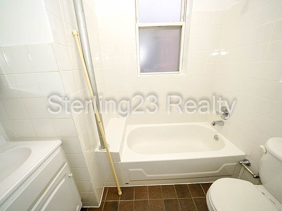 5th image of 3050 23rd St APT 3L