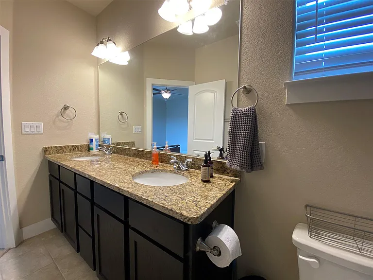347 Madison Oaks — Photo 33