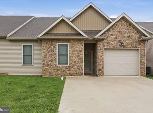 817 S Church St, Waynesboro, PA 17268