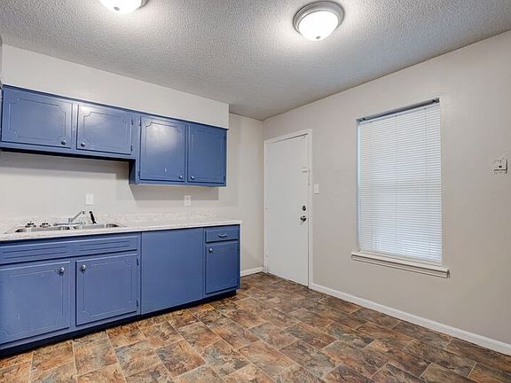 4th image of 336 S Dudley St APT 2