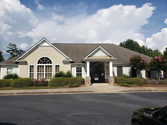 3rd image of 3725 Long Lake Dr