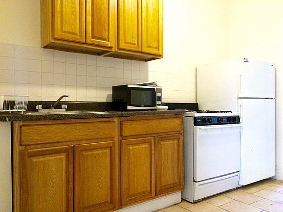 2nd image of 500 W 178th St #1