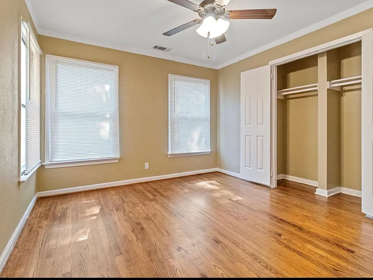 10911 Visalia Dr — Photo 13
