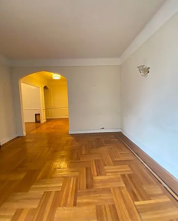 2nd image of 405 E 72nd St APT 4D