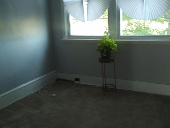 2nd image of 2725 S 70th St Fl 1ST