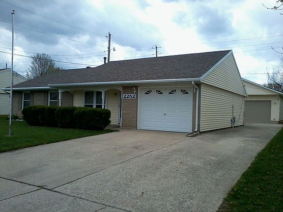 2nd image of 2252 Cornwall Dr