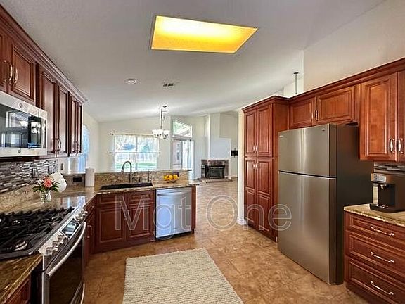 3rd image of 22960 Sunrose St