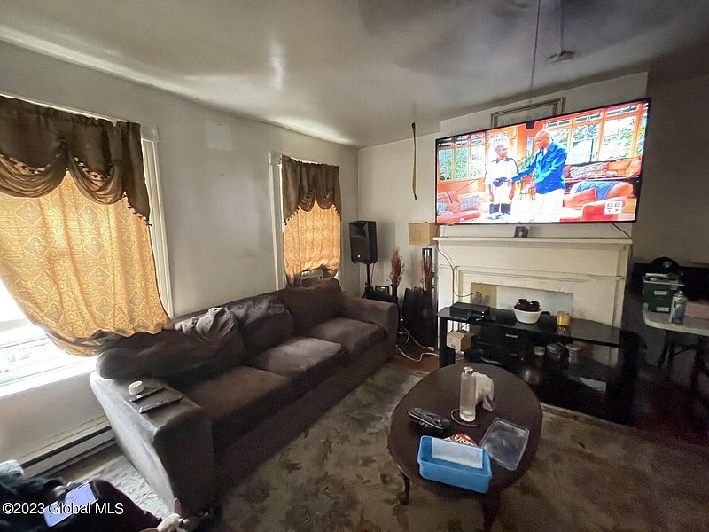5th image of 62 Clinton Street