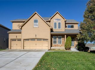 8334 Redbird St, Shawnee, KS 66227