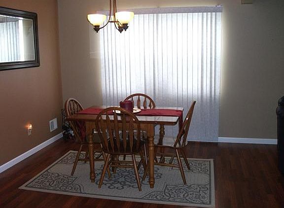 4th image of 4330 Berkley Pl Unit D4