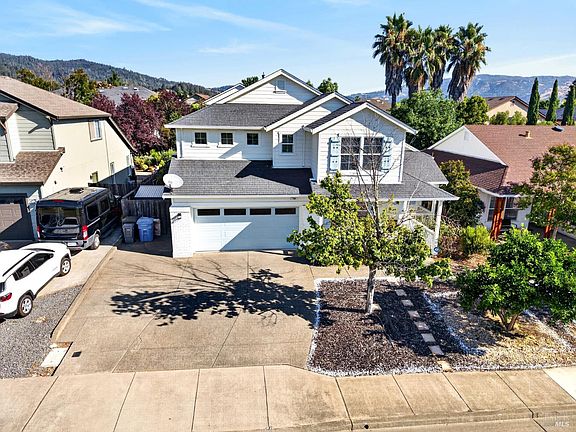 2nd image of 106 Grape Gables Way