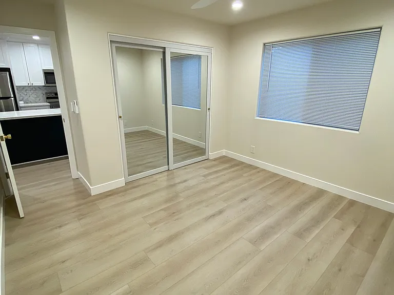 4044 Carlotta St — Photo 10