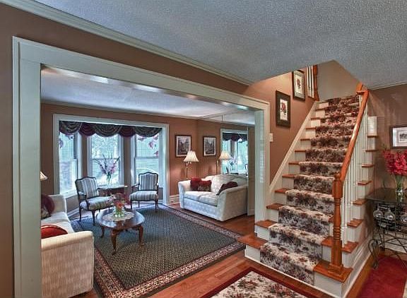 2nd image of 4657 Clark Ave