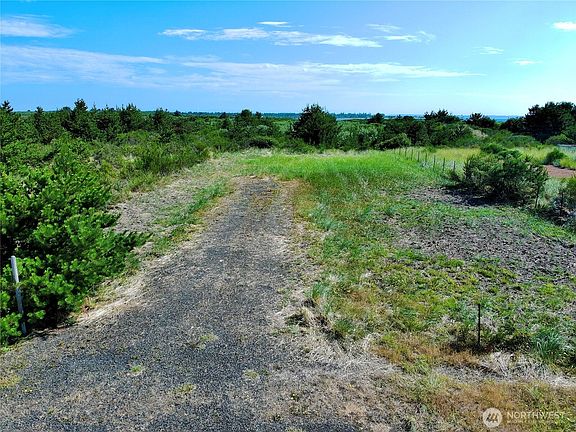 2nd image of 1376 E Ocean Shores Boulevard SW