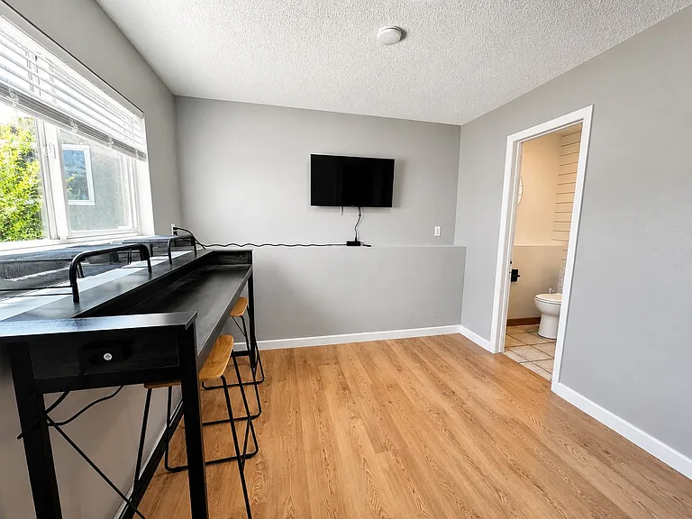 1168 Olson Ave — Photo 7