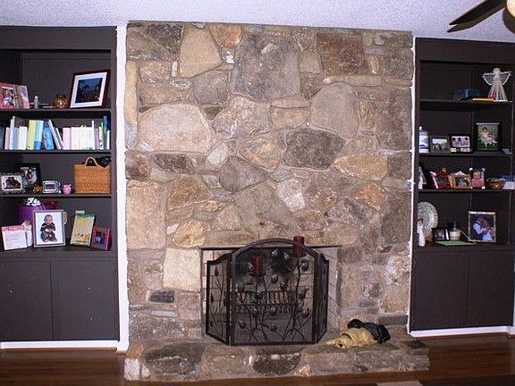 2nd image of 1775 Castlewood Ct
