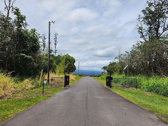 2nd image of 1531 Kaualehua Pl #X-4