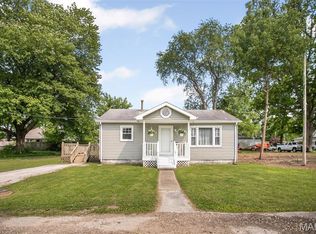 605 Houston St, Pleasant Hill, IL 62366