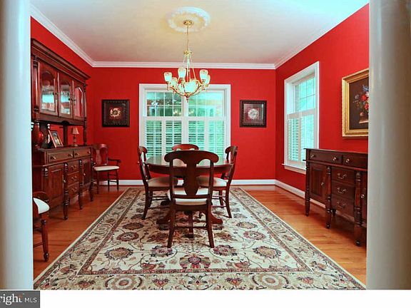 5th image of 400 Vineyard Ln