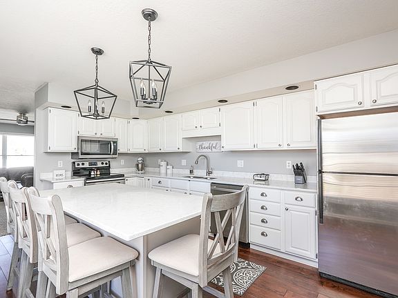 5th image of 214 Greenbriar Ln