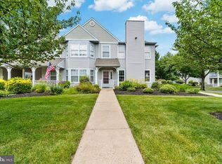 904 Sweetwater Dr, Cinnaminson, NJ